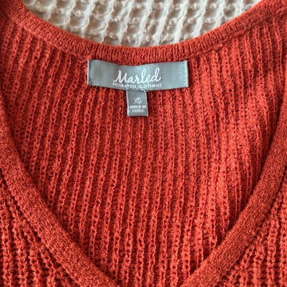 Beautiful rust orange knotted sweater vneck tank top X Small - Picture 5 of 10